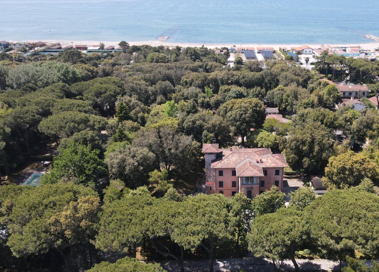 Residence Il Fortino Марина-ді-Масса Екстер'єр фото